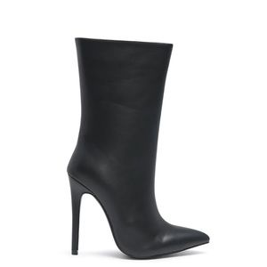 Sexy & versatile London Rag Micah Bootie - size 7